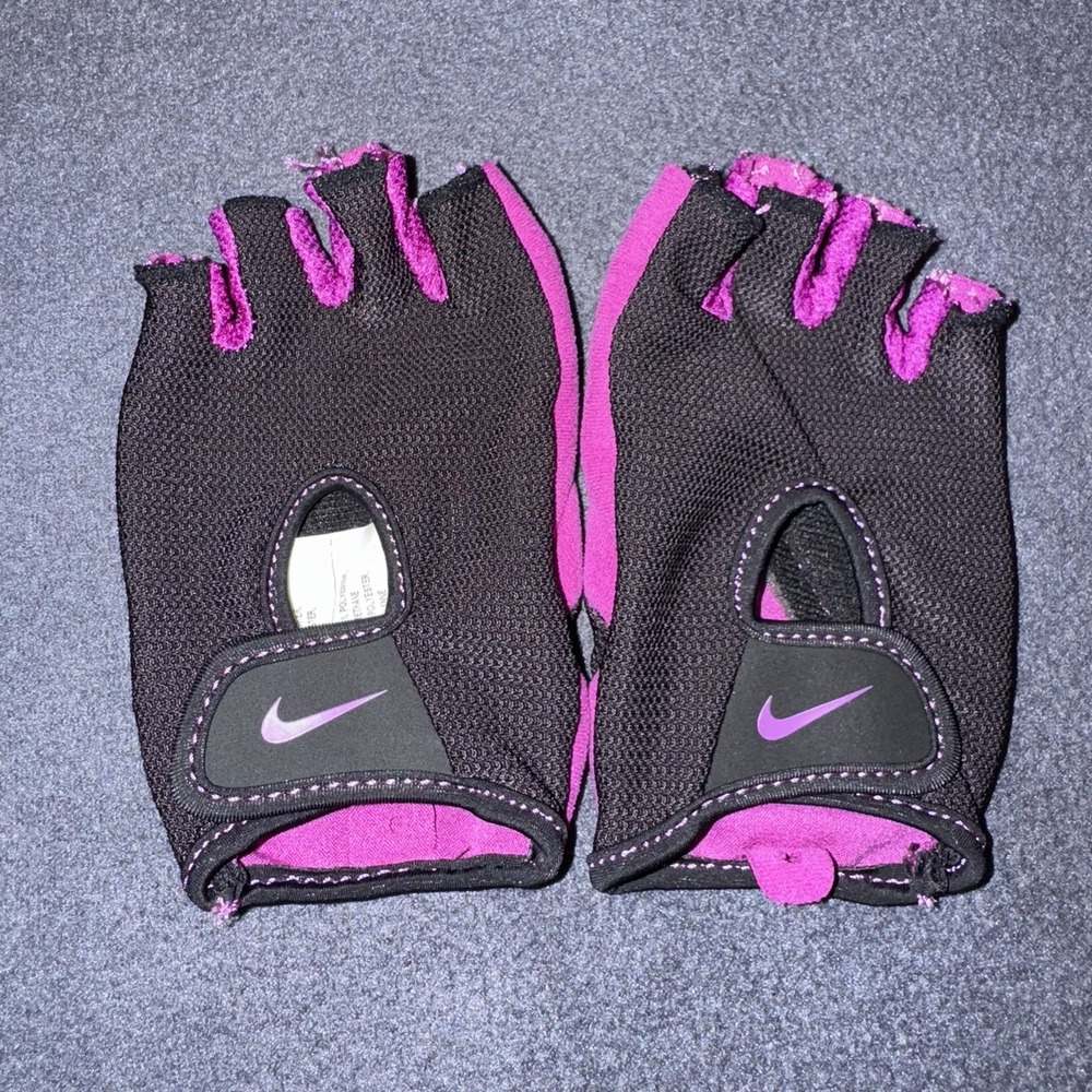 NIKE WOMEN'S FUNDAMENTAL TRAINING GLOVES Size Small